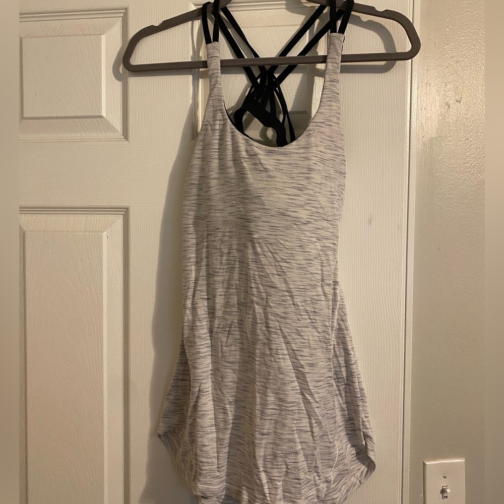 Lululemon tank!